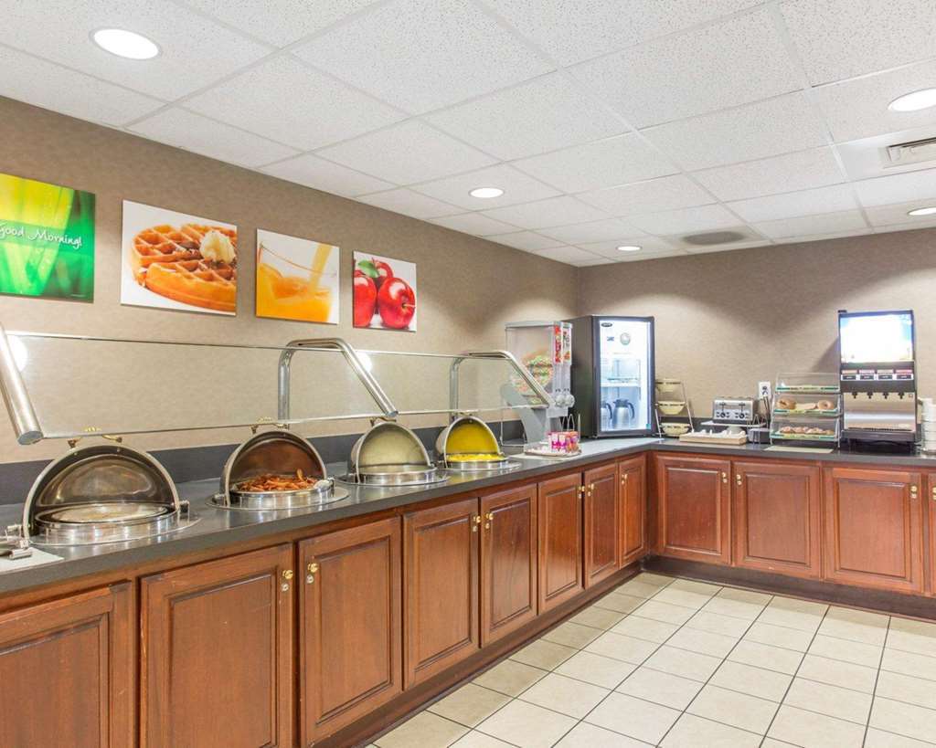 Comfort Inn & Suites Patriots Point Charleston Restaurant bilde