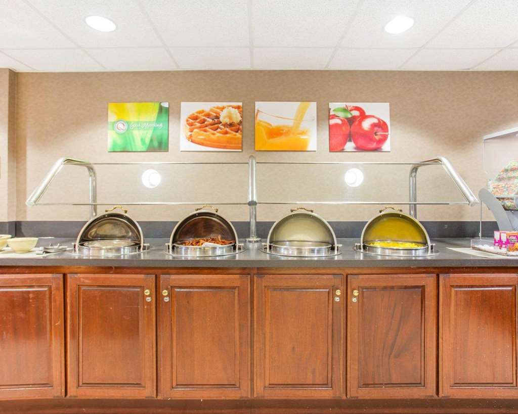 Comfort Inn & Suites Patriots Point Charleston Restaurant bilde